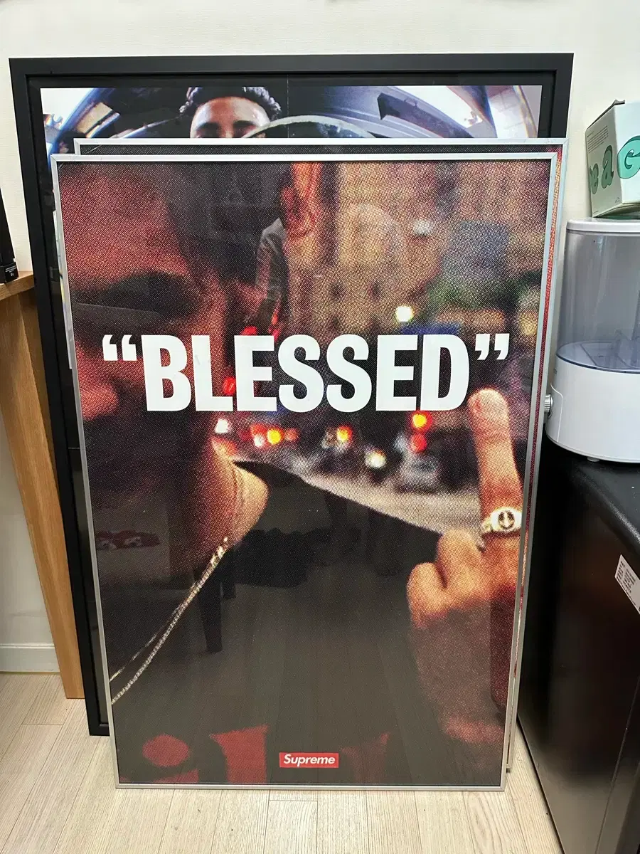 BLESSED SUPREME POSTER | 브랜드 중고거래 플랫폼, 번개장터